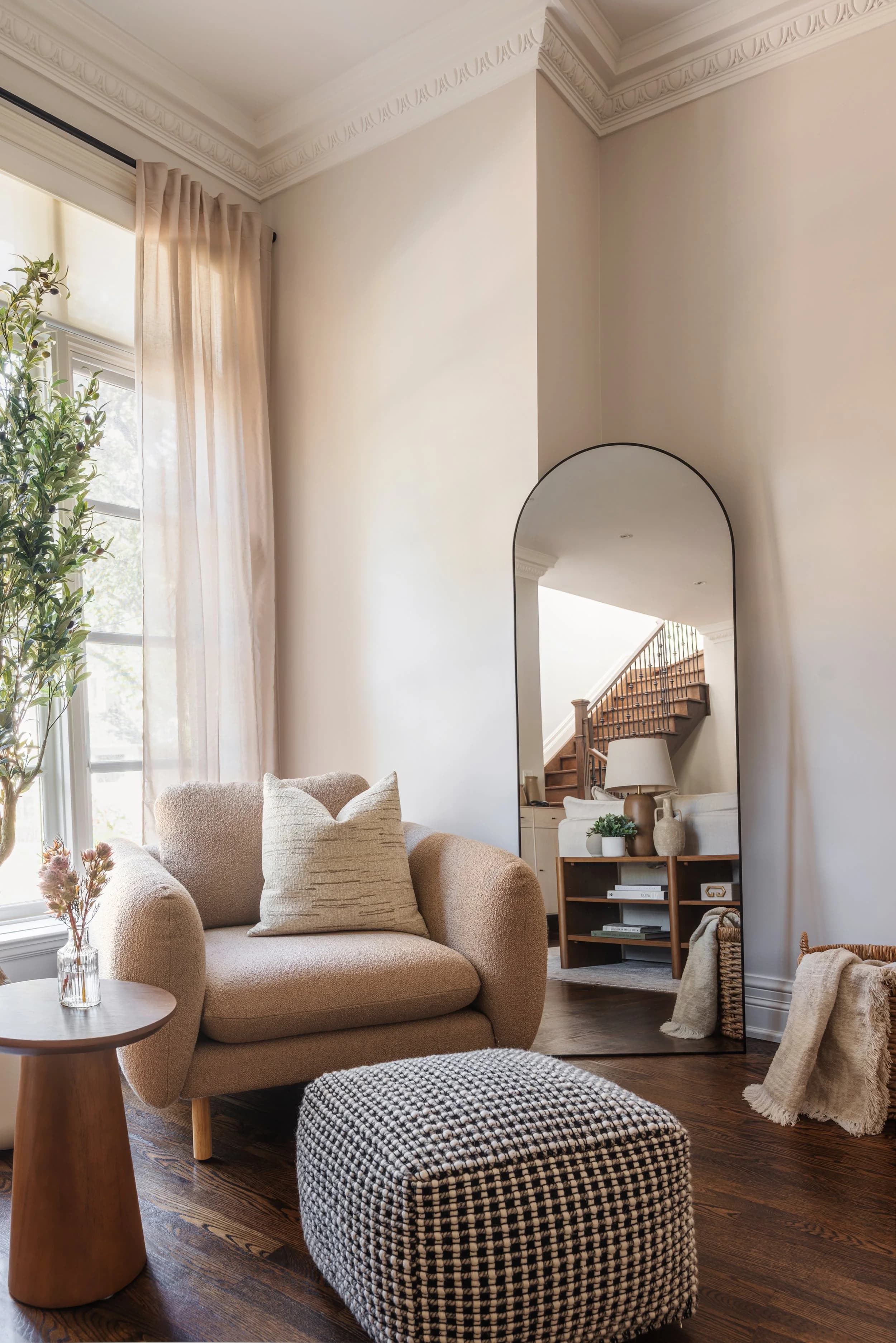 Douglas interior design detail